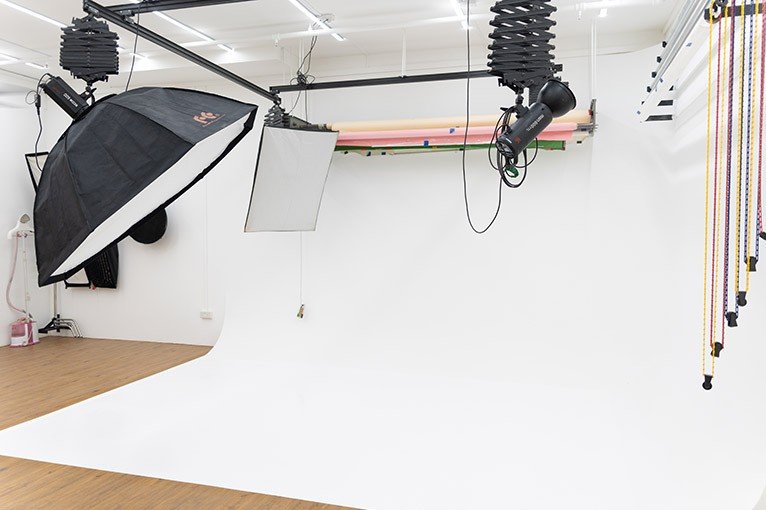 H2 Studio studio photo
