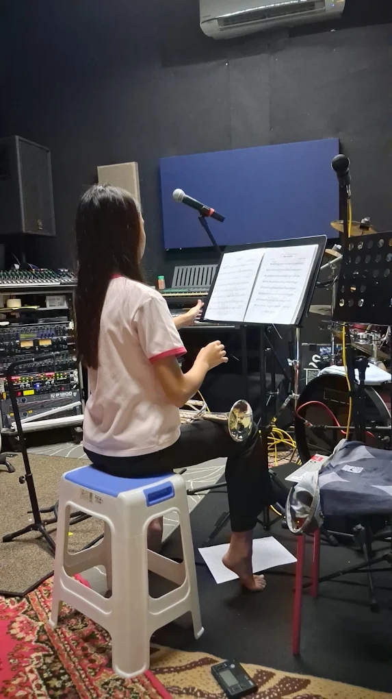 Aizen Studio studio photo